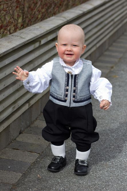 Hovedbilde Lasse babydrakt  Grå